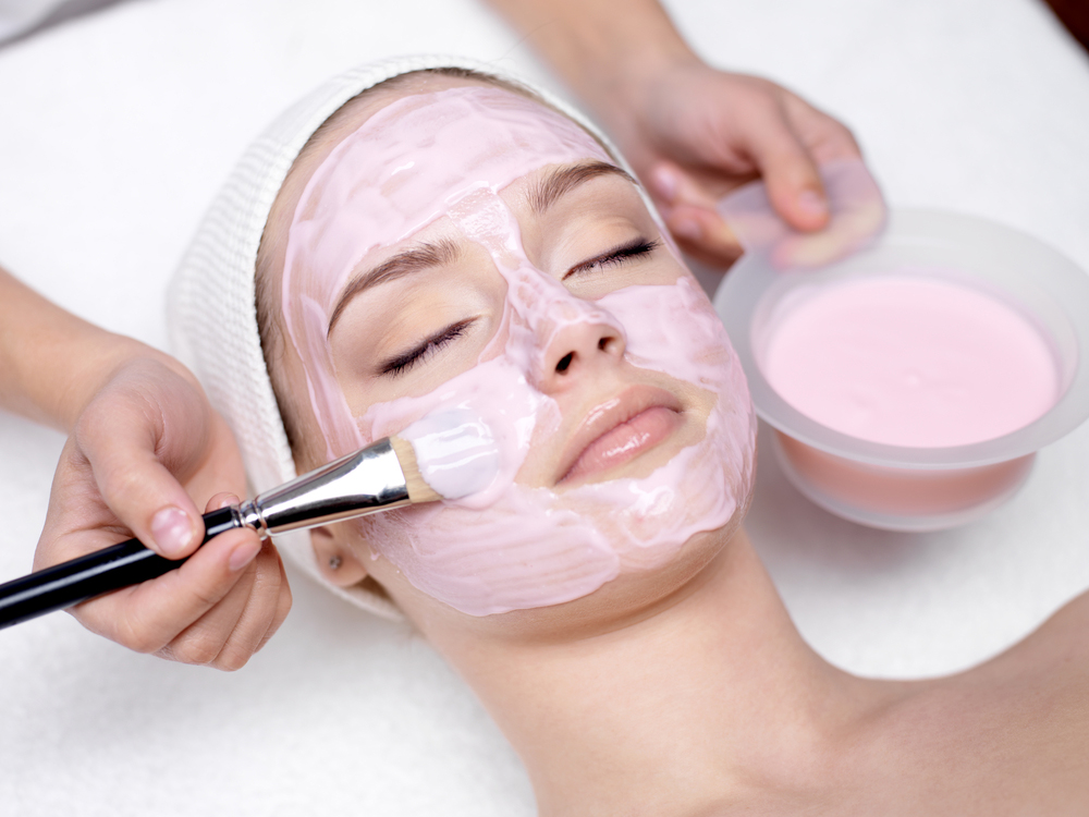 What Makes A Pink Clay Mask So Special Iskincarereviews 1059